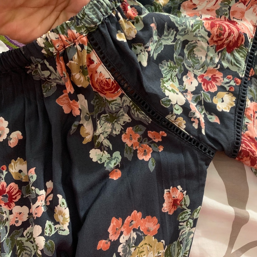 Pretty Rose Romper - Picture 5 of 11